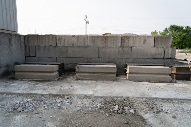 Concrete barrier block